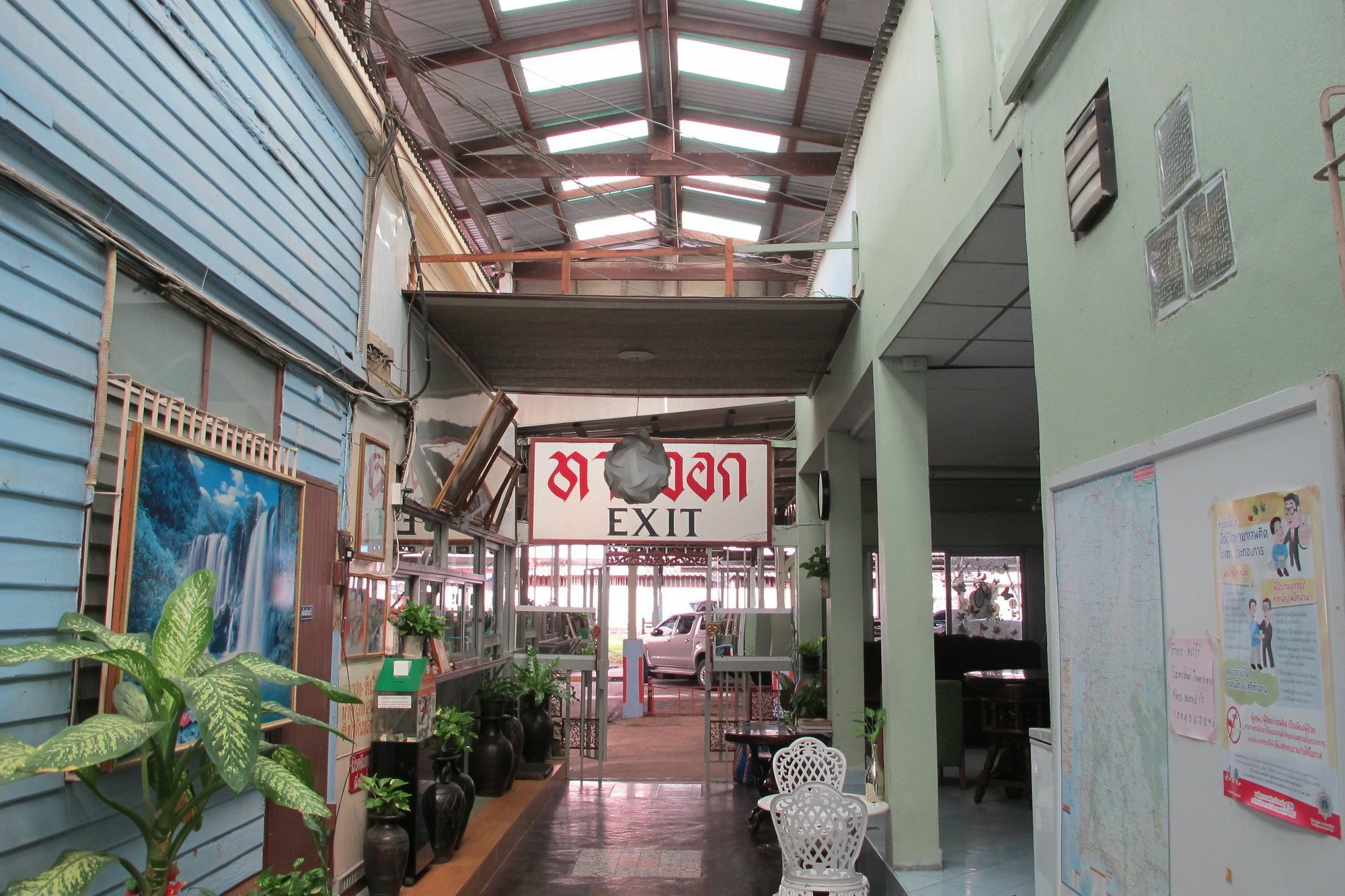 Samchai Hotel Si Racha Exterior foto